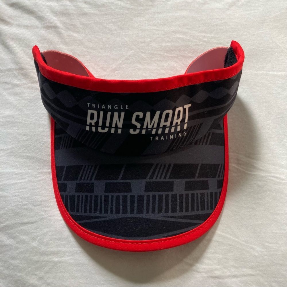 Triangle Run Smart Training Sun Visor Hat